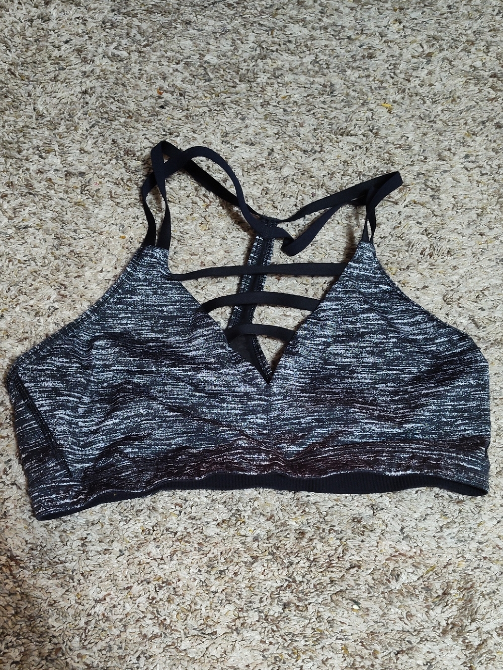 5/$25 SALE VSX Sport Wire-free No Padded Seamless Size Large Strappy Bra